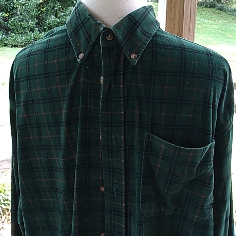 Mens XL Ivy Crew green corduroy button down casual Christmas 🎄